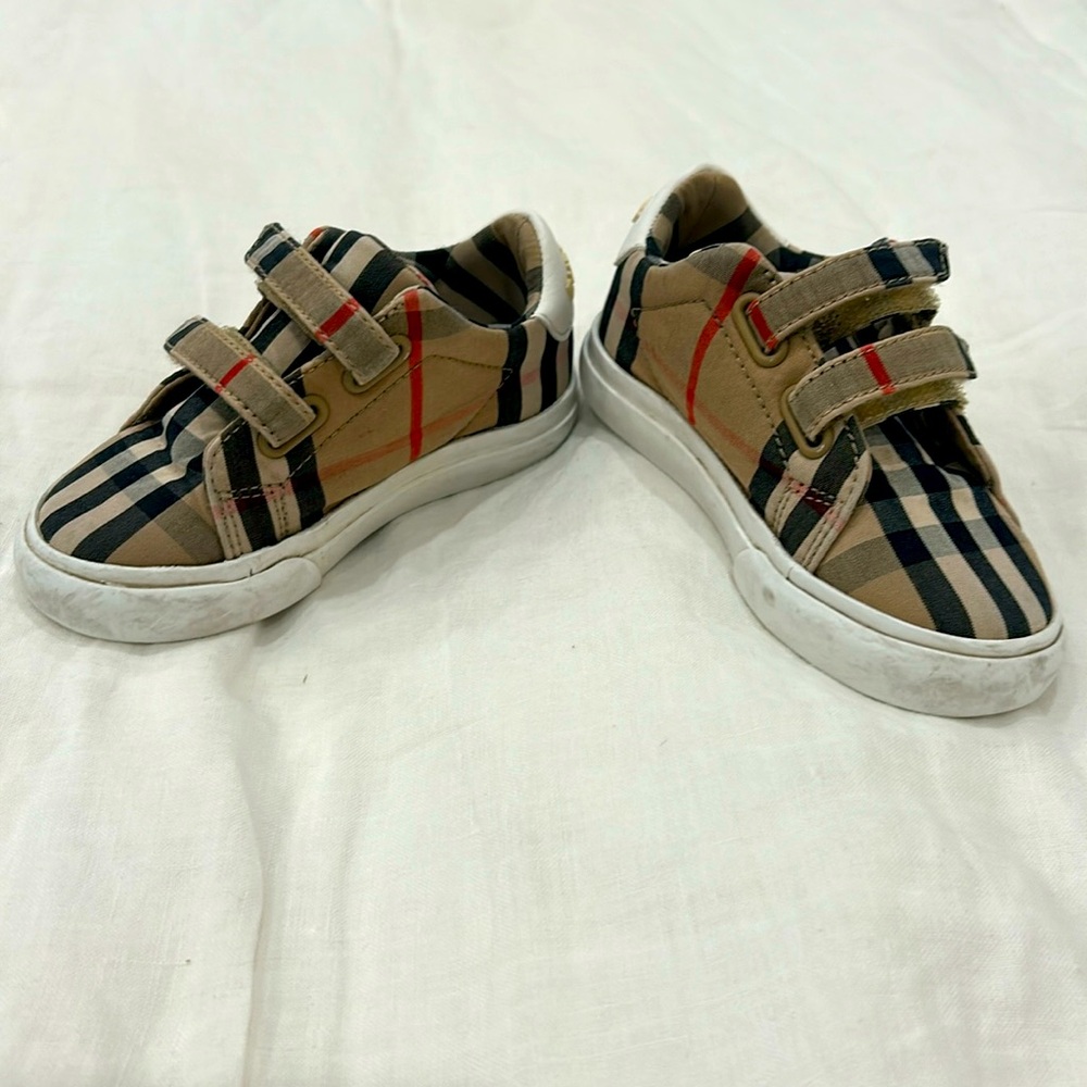 Burberry toddler shoes